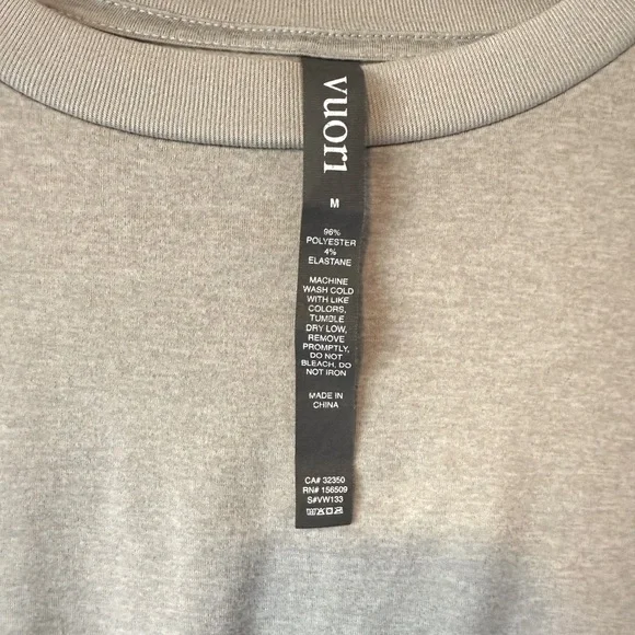 Vuori Daydream Crew, Like New, heather grey, Medium - Picture 9 of 10